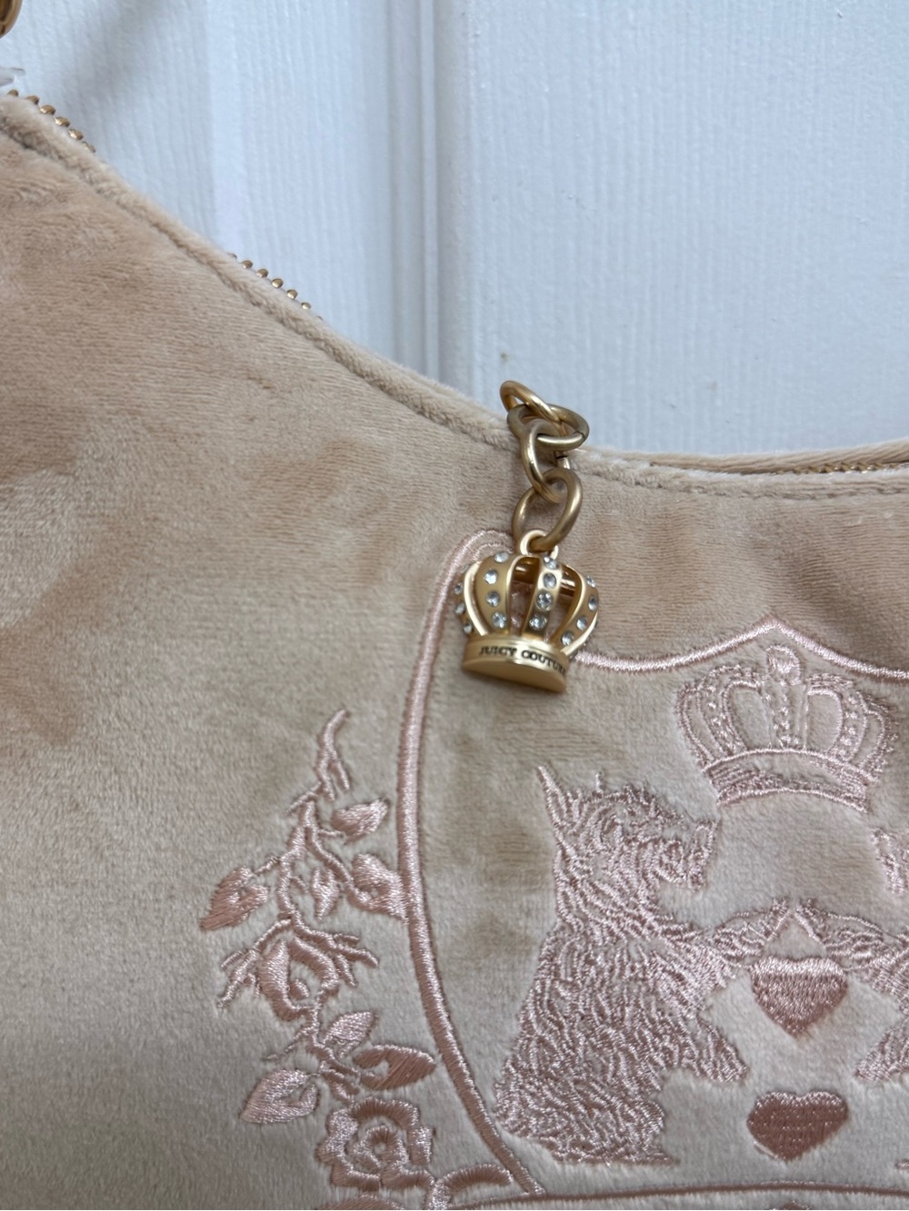 NWT Juicy Couture New Love Chapter Shoulder Bag in Buff Beige - Picture 4 of 7